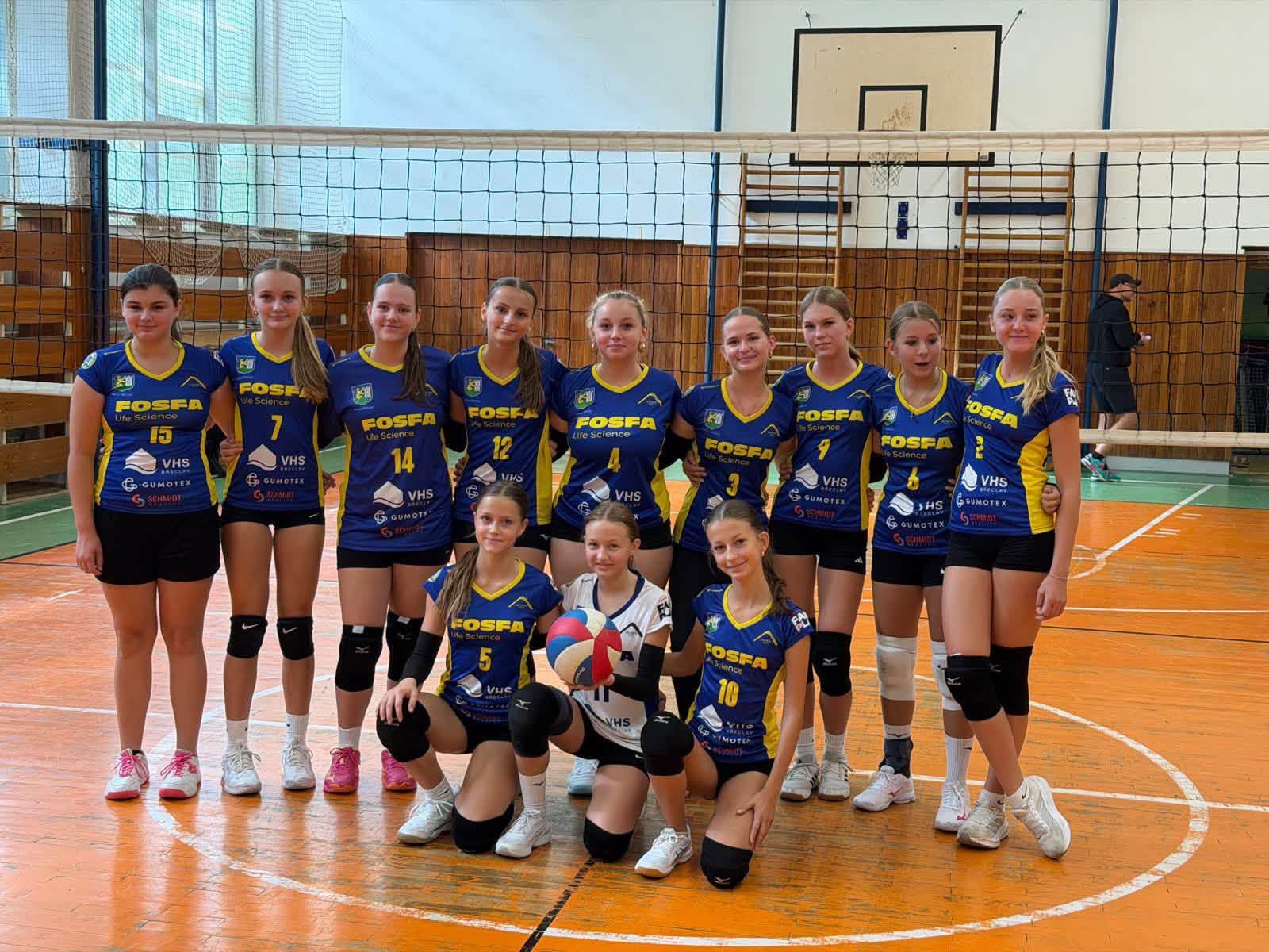 První velké zápasy našich žákyň:  FOSFA Lokomotiva Břeclav B a C sbíraly cenné zkušenosti🏐