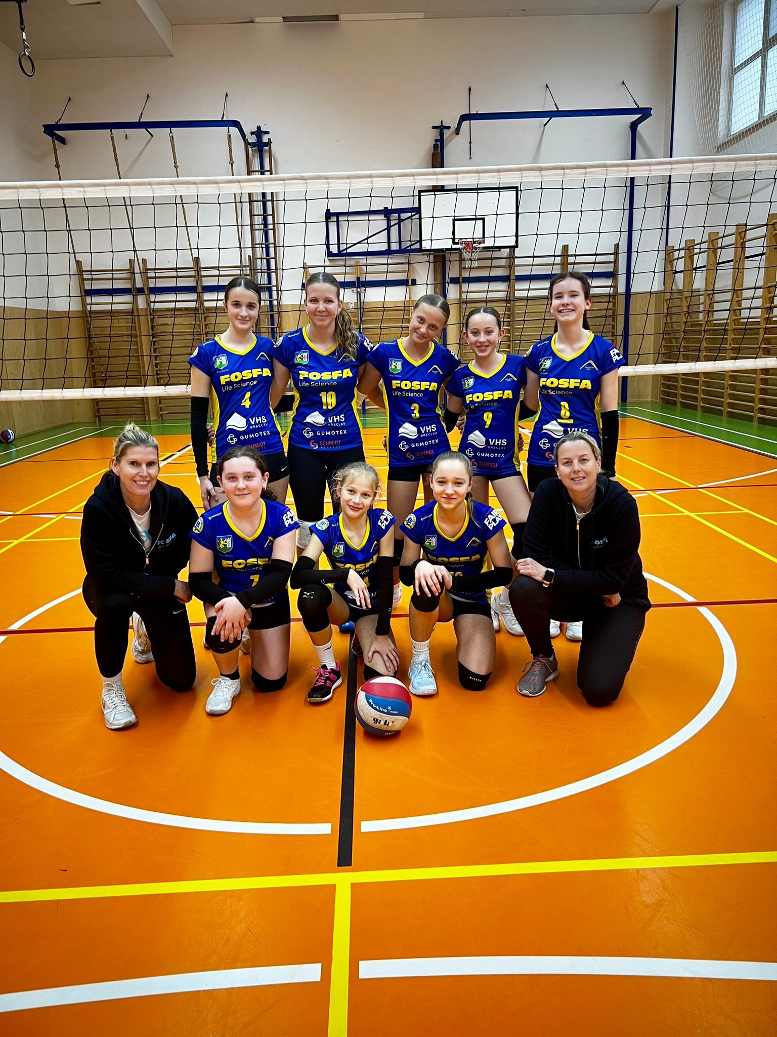 Dívky Fosfa Lokomotiva Břeclav bojovaly na turnaji Pohár 7. tříd v Brně 🏐
