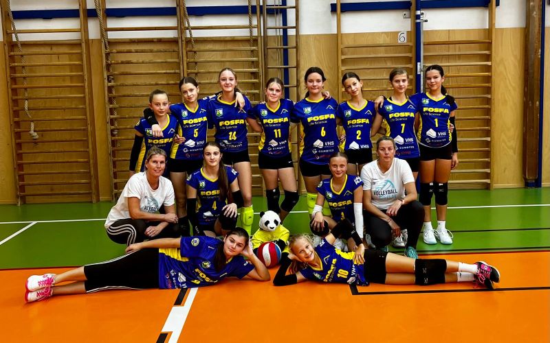 První zkušenost se šestkovým volejbalem pro děvčata z Fosfy Lokomotivy Břeclav🏐