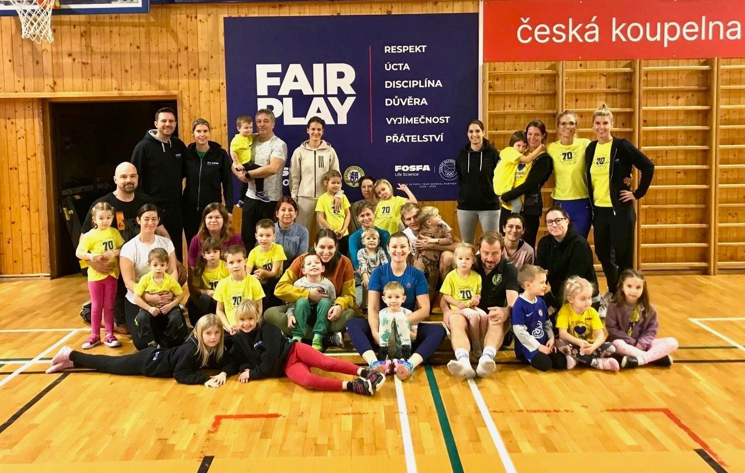 🤸‍♀️ Druhé listopadové „VOLEJHRÁTKY“ pobavily malé i ty velké 🤾‍♀️