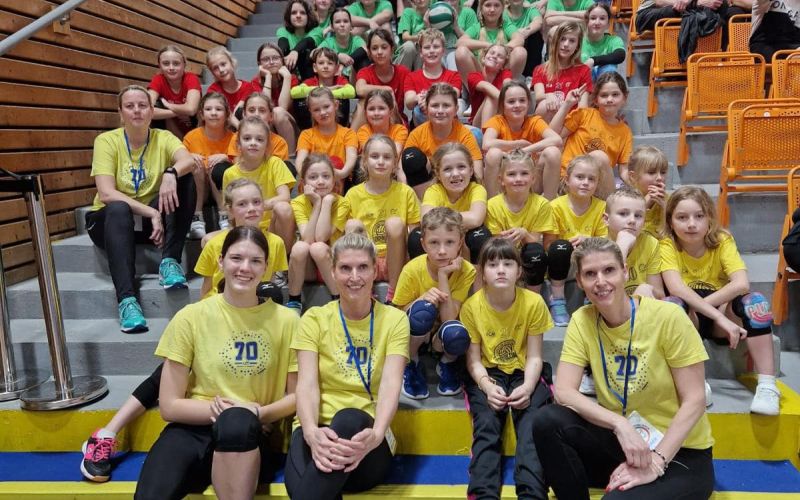 🏅Volejbalová přípravka Fosfa Lokomotiva Břeclav zazářila na finálovém turnaji v Brně🏅