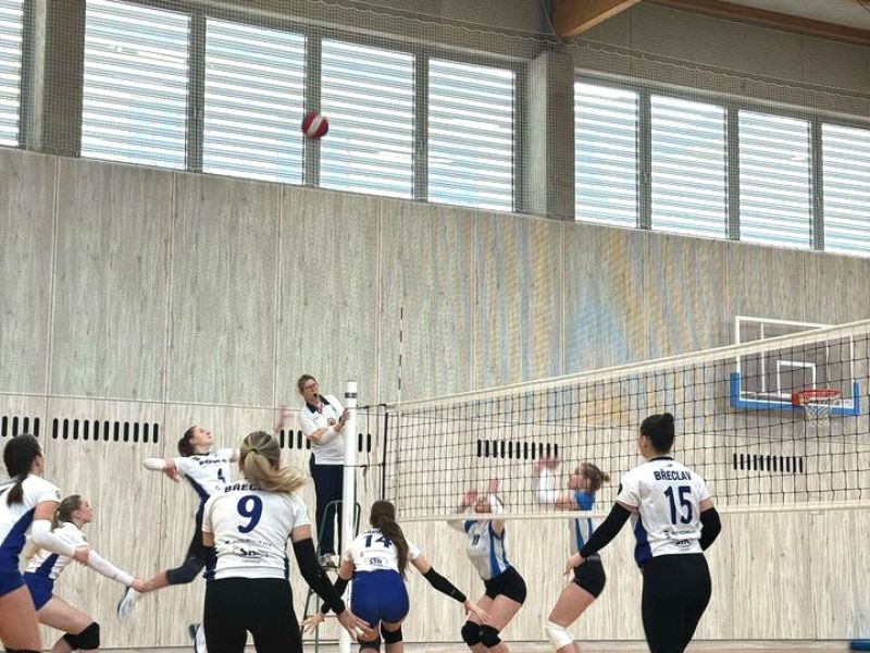 Juniorky Fosfa Lokomotiva Břeclav zvýšily bodový náskok ve finálové skupině krajského přeboru U20.