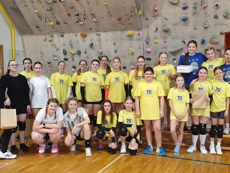 💝 70 let volejbalu na Lokomotivě si připomněly také žákyně z osmi klubů Jižní Moravy 💝