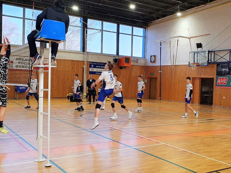 Žáci Lokomotivy Fosfa Břeclav hostili v sobotu 4. března osmé kolo krajského přeboru.