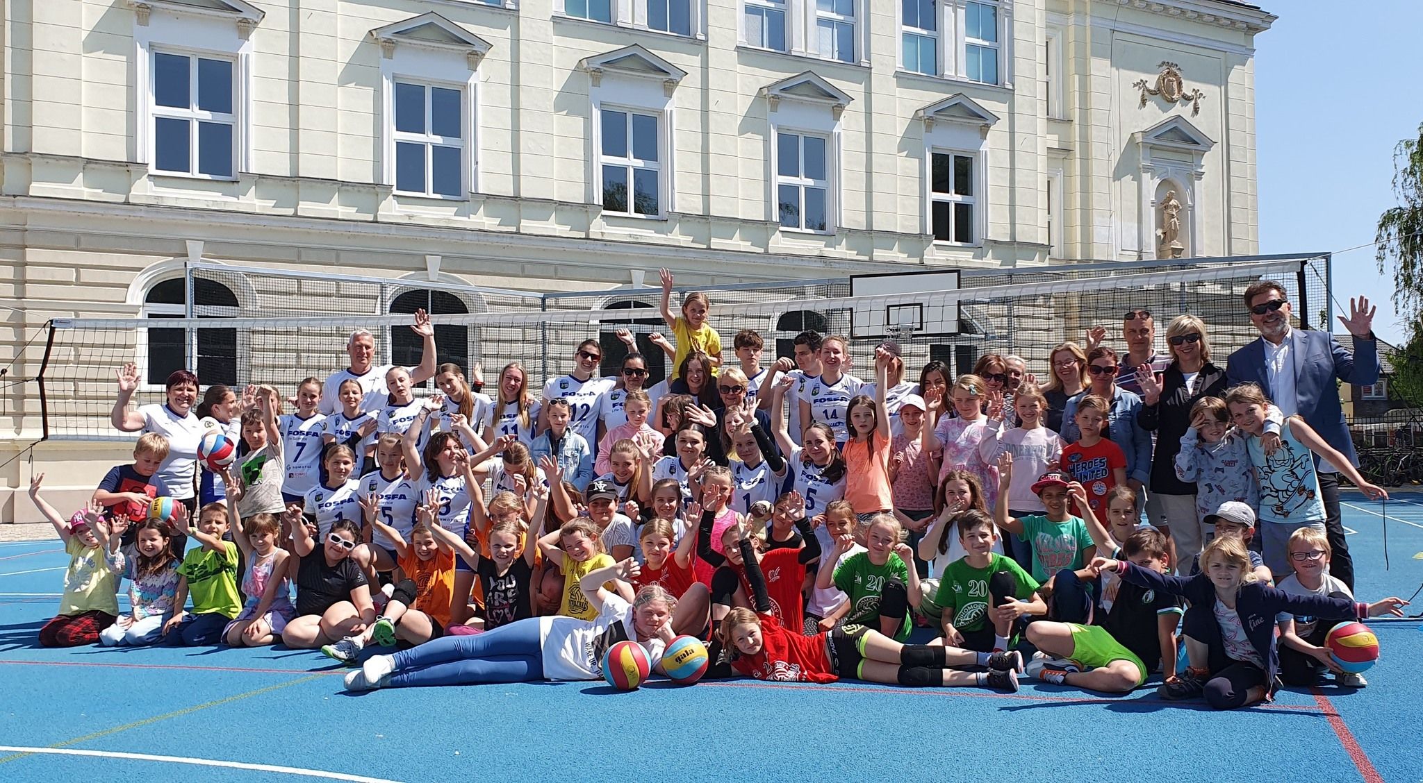 Krásné nové hřiště a příjemní hostitelé 😀