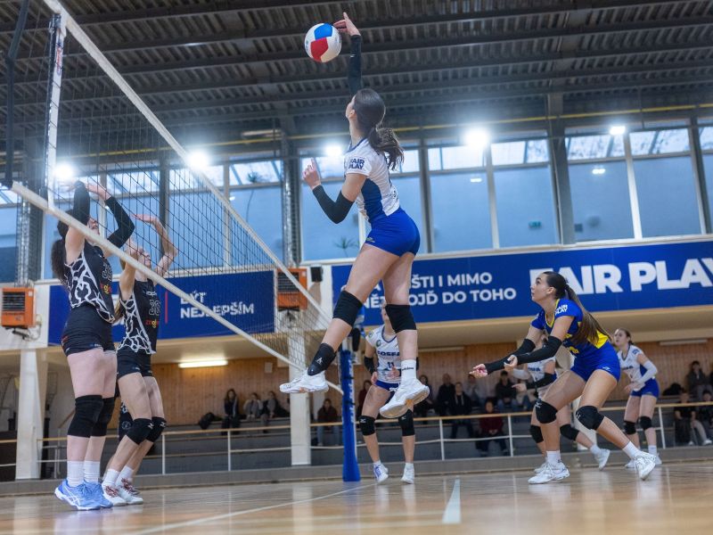 Kadetky využily domácího prostředí k bodovému zisku nad Znojmem