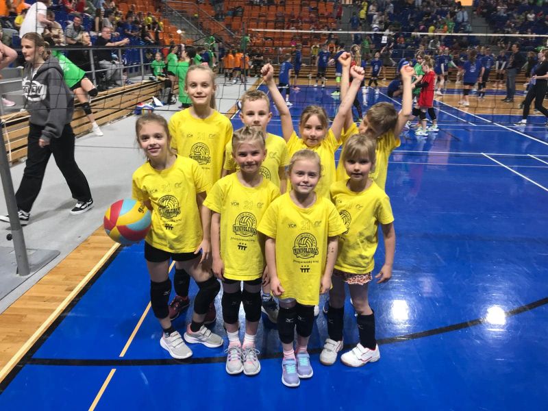 🏅Volejbalová přípravka Fosfa Lokomotiva Břeclav zazářila na finálovém turnaji v Brně🏅