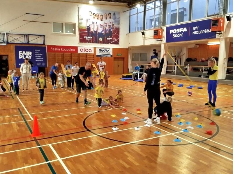 🤸‍♀️ Druhé listopadové „VOLEJHRÁTKY“ pobavily malé i ty velké 🤾‍♀️