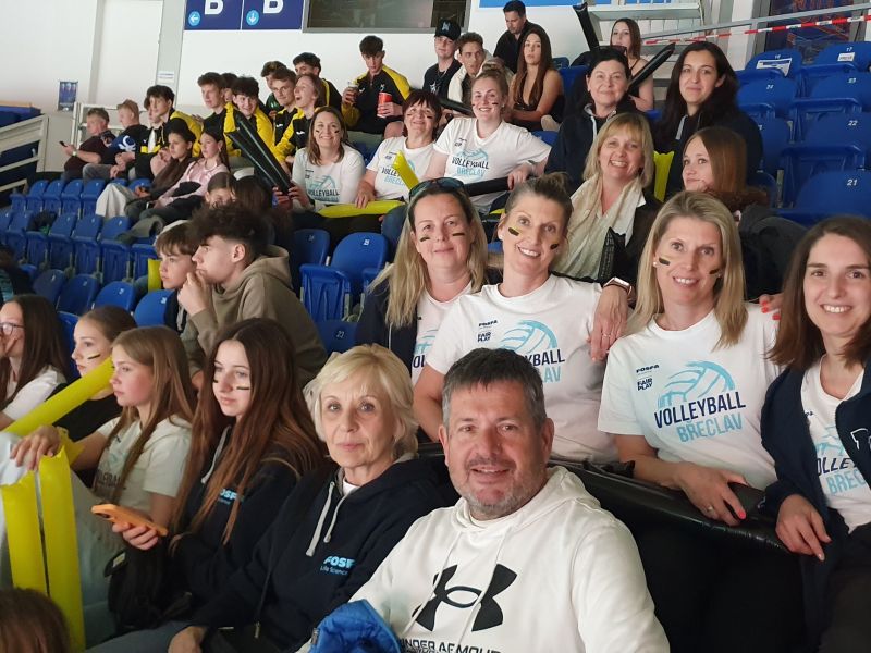 Lokomotiva fandila na finále extraligy žen Šelmám