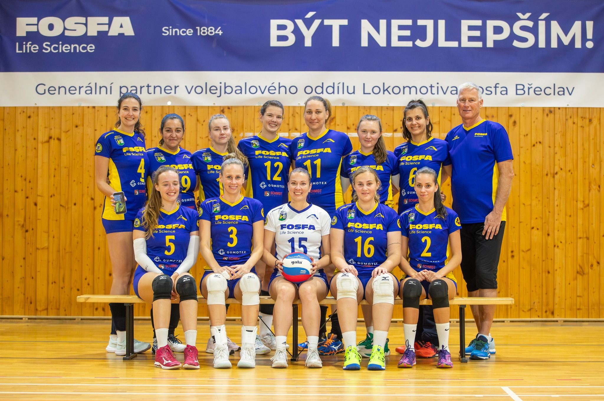 Ženy Lokomotiva Fosfa Břeclav vybojovaly již deváté zápasové vítězství v řadě a juniorky se přidaly k této sérii šesti vítězstvími