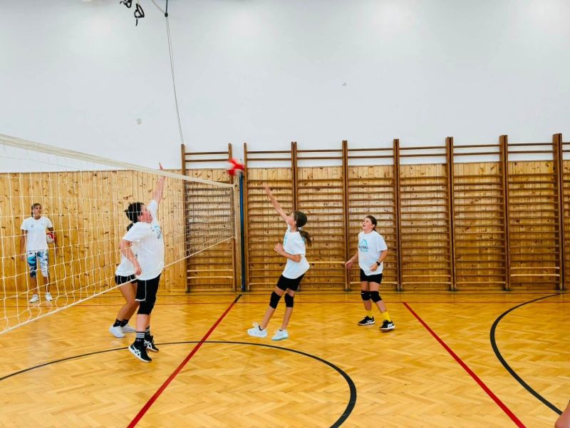 🏐 DRUHÝ TURNUS VOLEJBALOVÉHO PŘÍMĚSTSKÉHO TÁBORA JE ZA NÁMI! 🏐