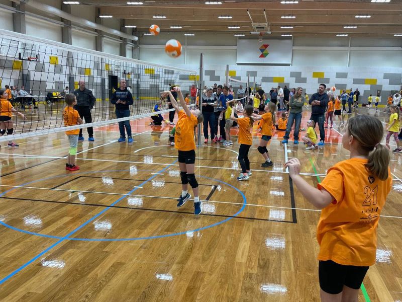 Nejmenší volejbalisté sbírali zkušenosti v silné konkurenci v Brně 🟡🟠👍🏻