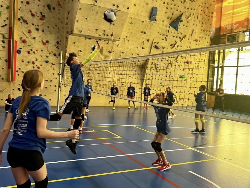 🏐 Skvělý úspěch na turnaji minivolejbalu ve Znojmě!